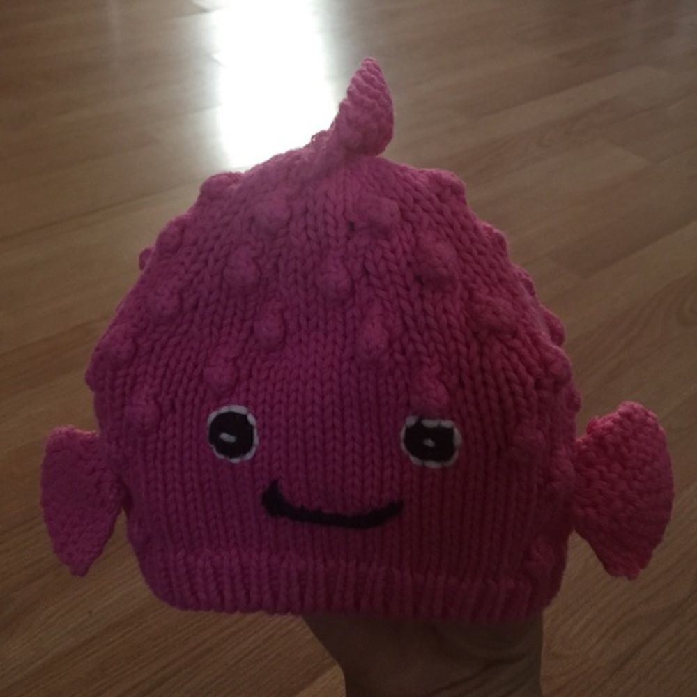 Baby gap hat👧0/3 size Left